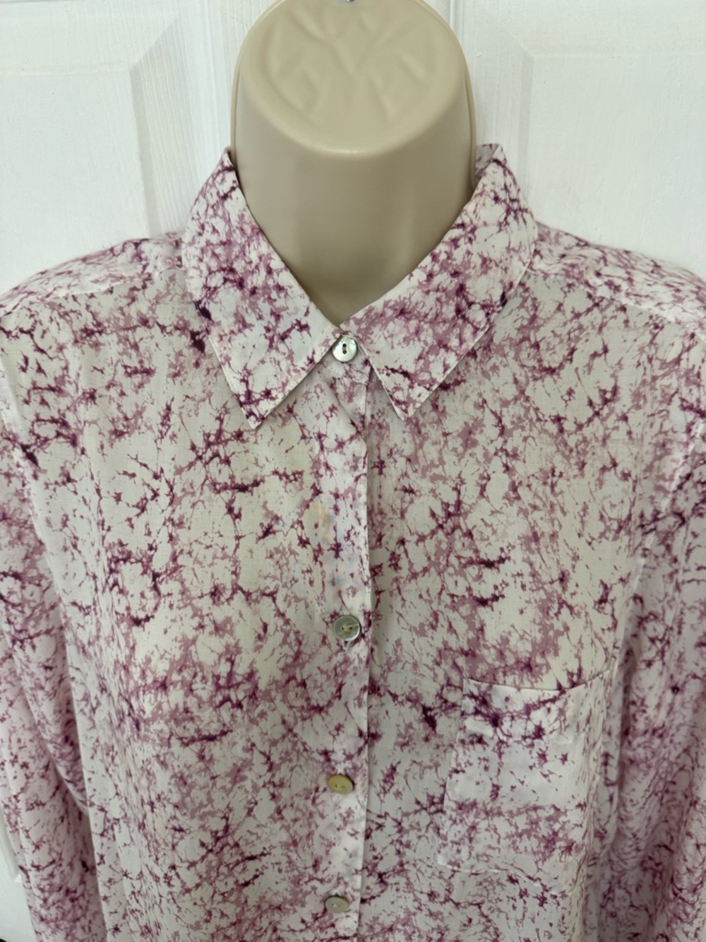 Foxcroft Lyocell Button Front Blouse Pink Marble Print Size 8 - Picture 5 of 14